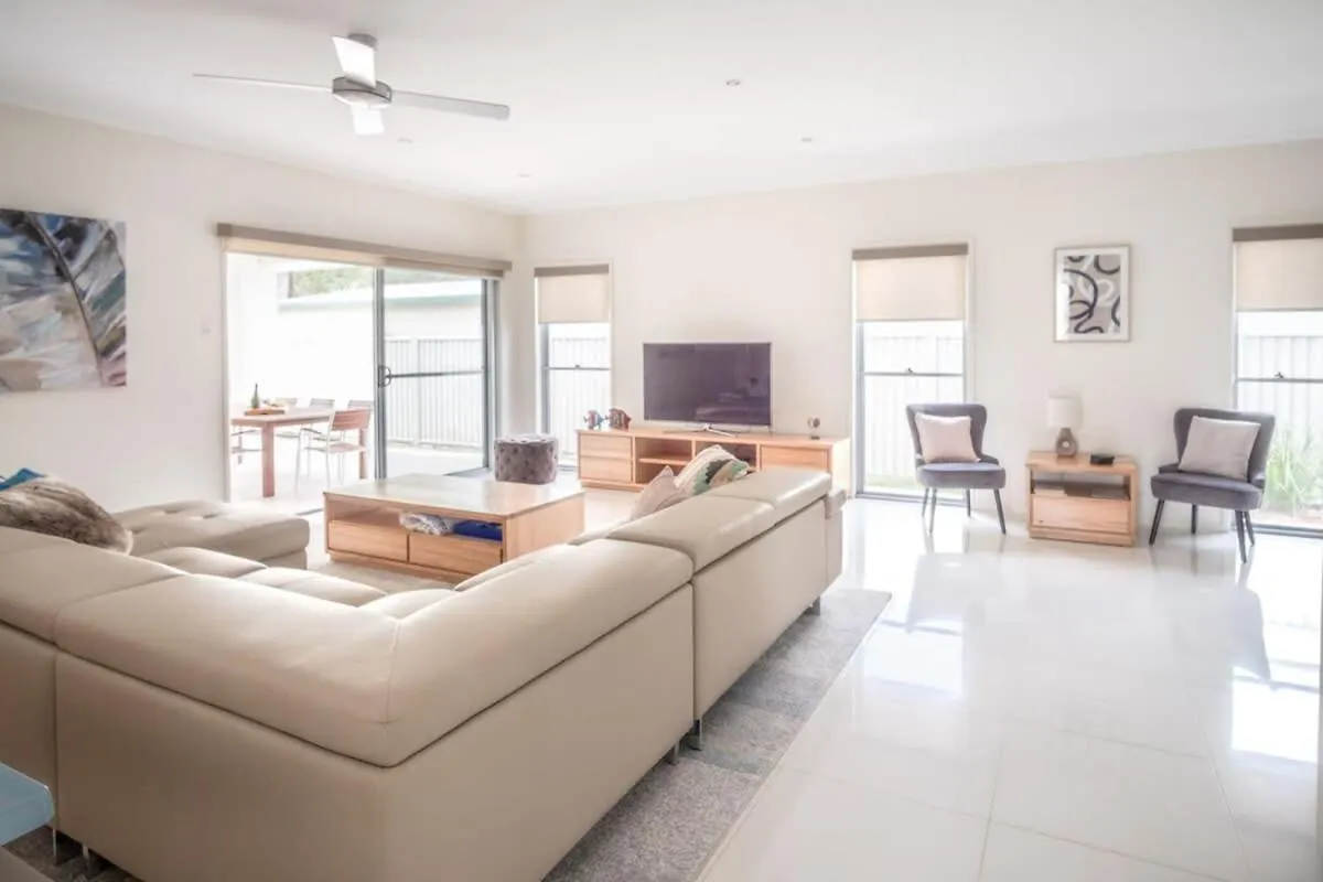 Golden Beach Family Home With Pool בית נופש Golden Beach